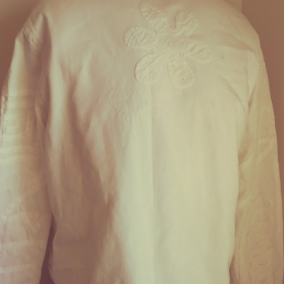 Life Style embroidery shirt Sz Med $22.+ free gift - Picture 5 of 7